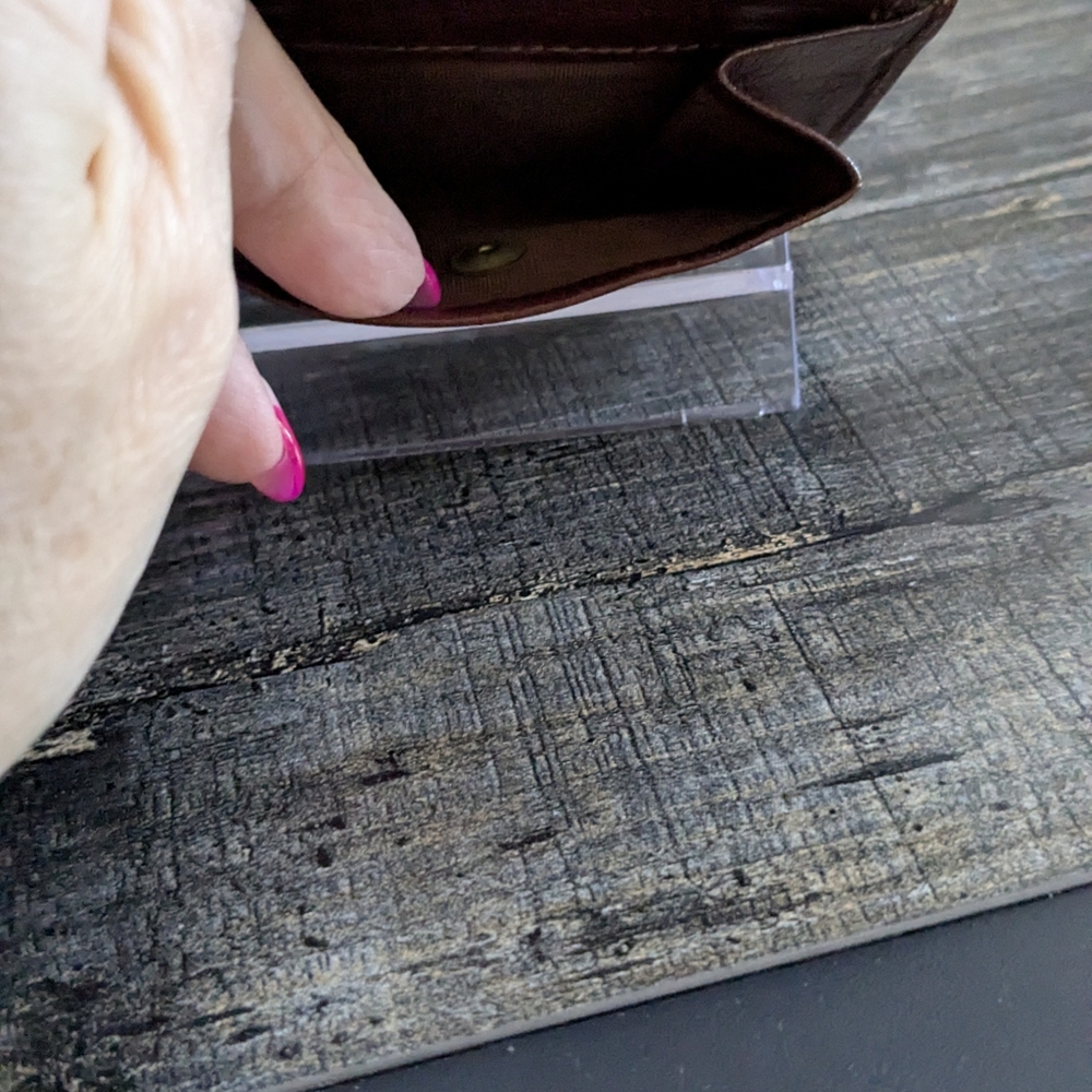 Giorgio Armani Wallet - Gently Used - Picture 6 of 6